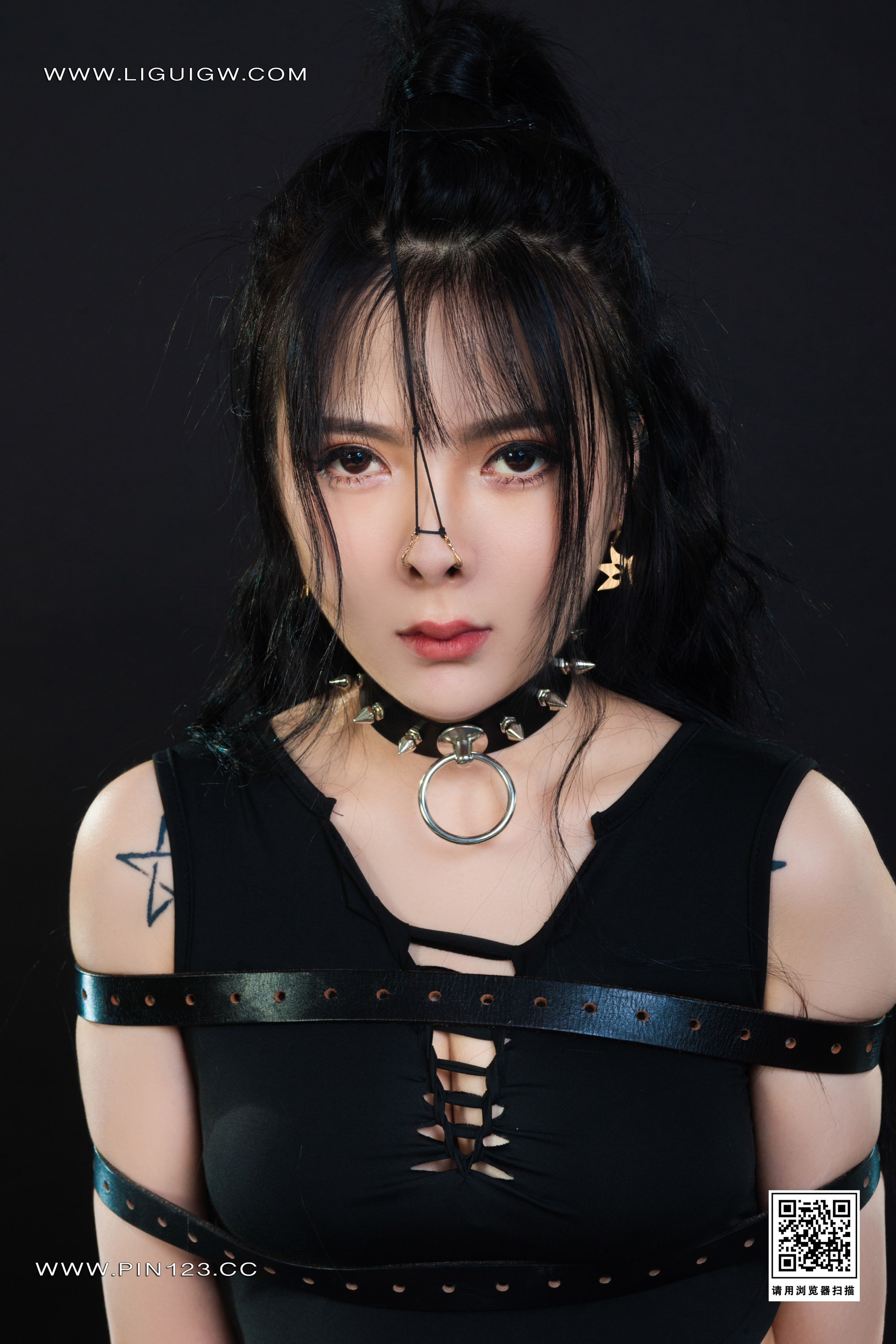 Ligui丽柜 2023.08.18 撕袜四马 小七